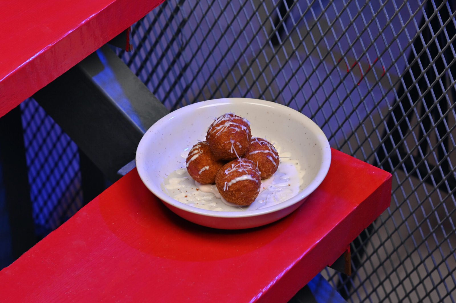 كرات مكرونة